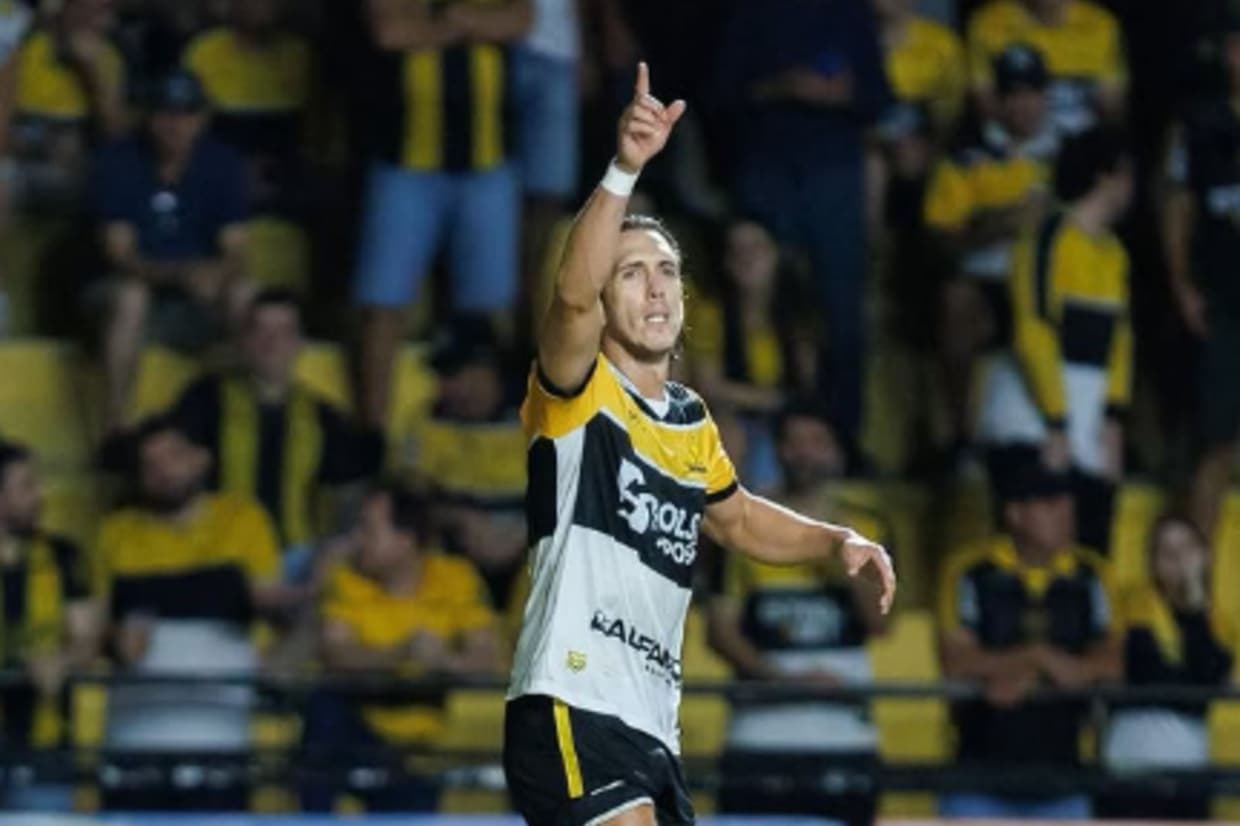 Criciúma bate CRB por 3 a 1 e salta para o G4 da Série B