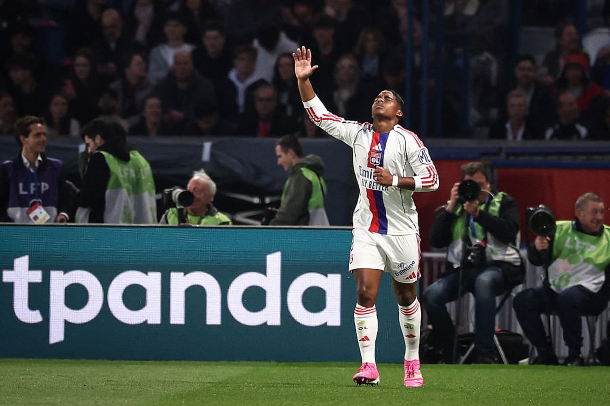 Show de Endrick: Lyon derruba PSG no Parque dos Príncipes e incendeia Campeonato Francês