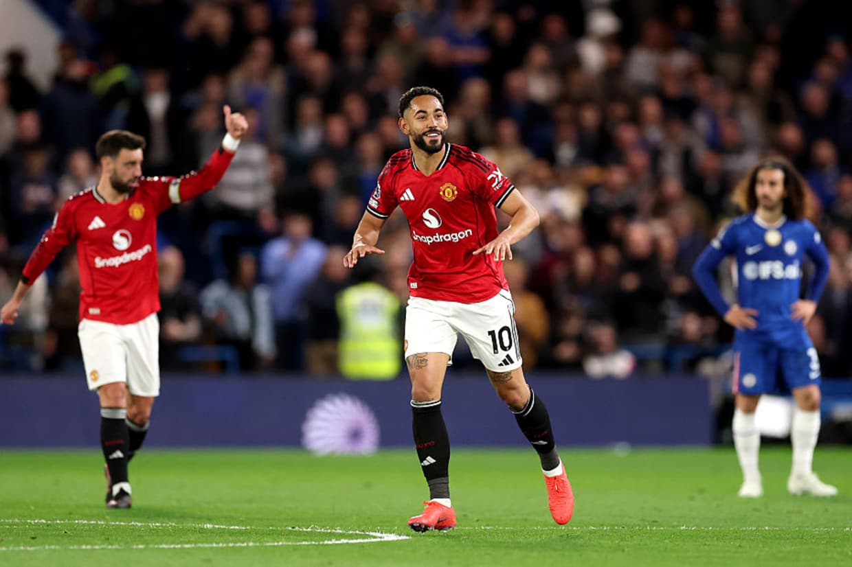 Manchester United vence Chelsea com gol de Matheus Cunha e consolida vaga na Champions League