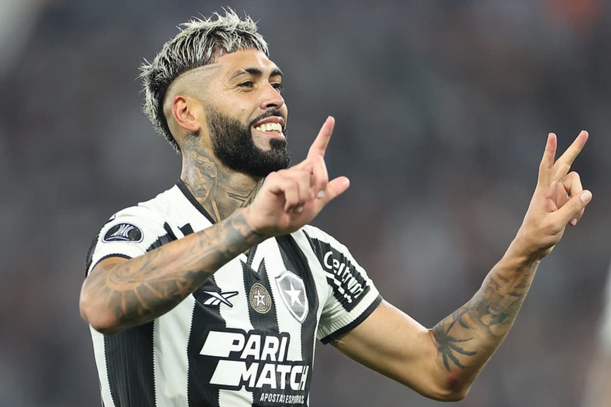 Palmeiras avança em negociações para contratar zagueiro Alexander Barboza, do Botafogo