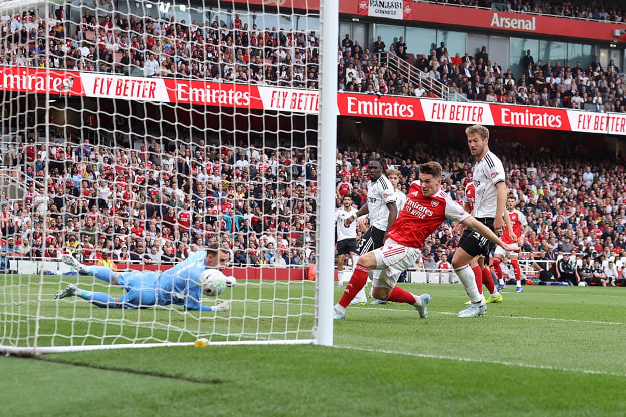 Arsenal atropela Fulham, amplia vantagem na Premier League e foca na Champions League
