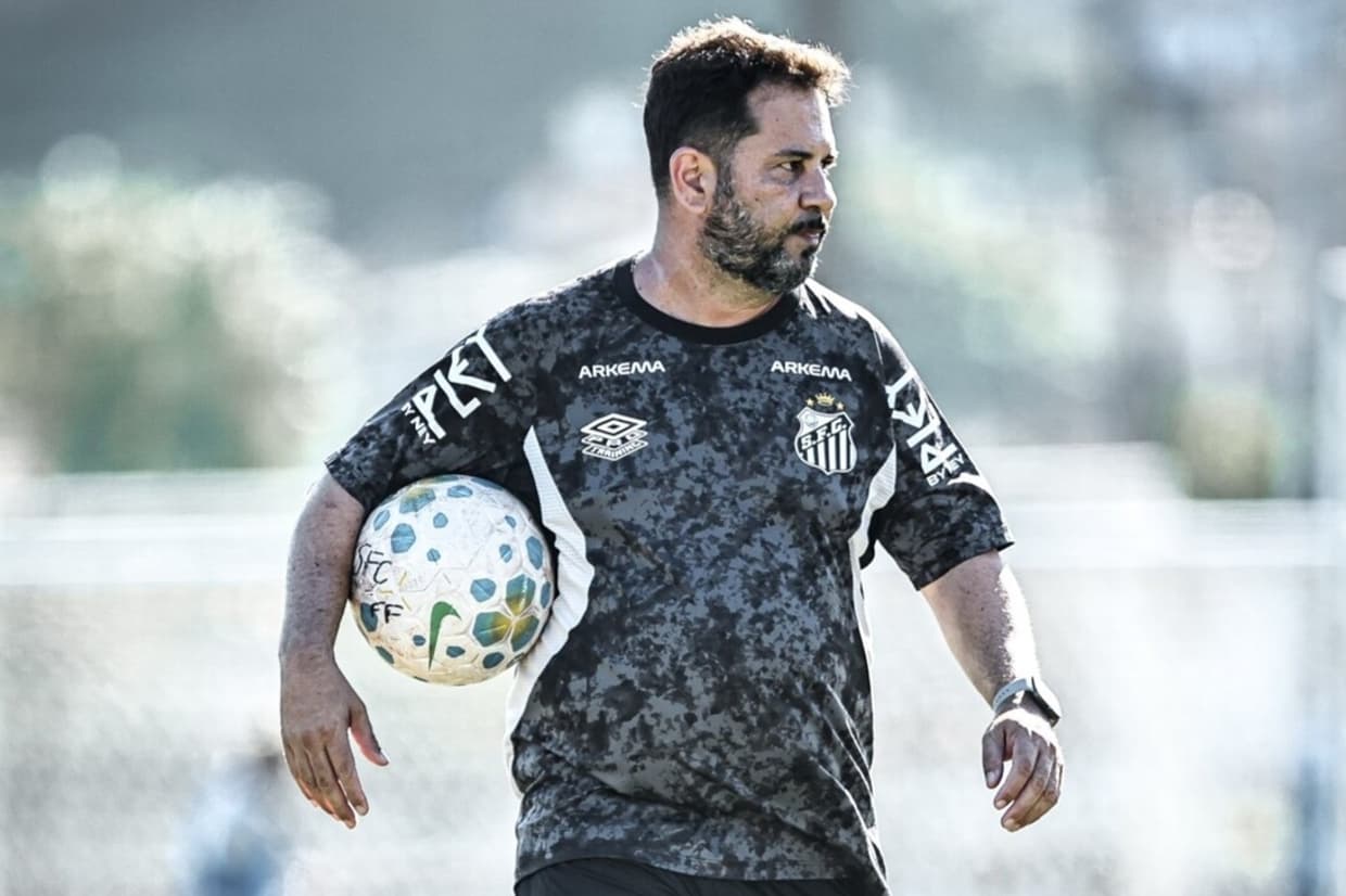 Santos demite Caio Couto do comando do futebol feminino