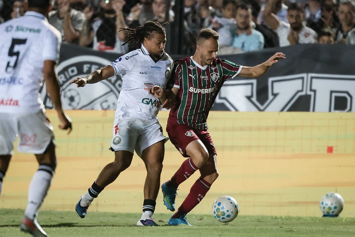 Fluminense empata com Operário em jogo truncado e decide vaga no Rio