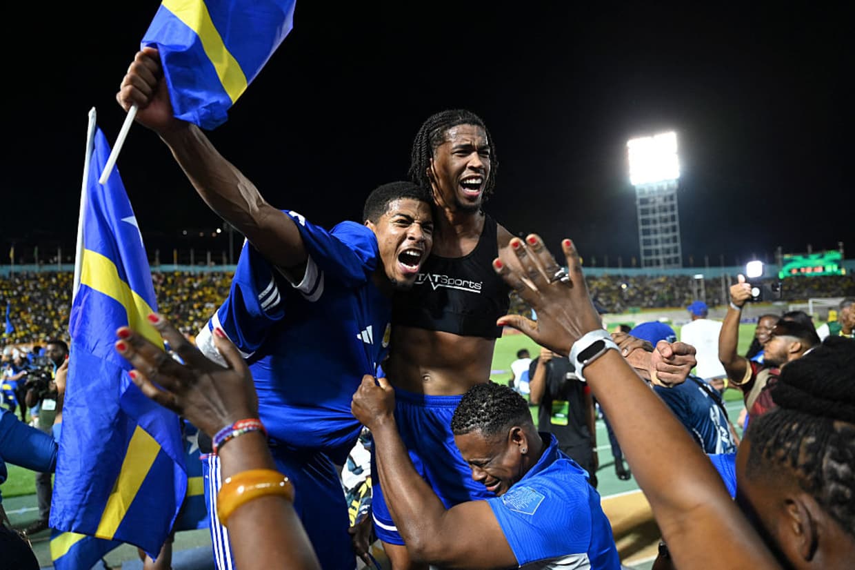 Curaçao define convocados para a Copa do Mundo sob comando de técnico recordista