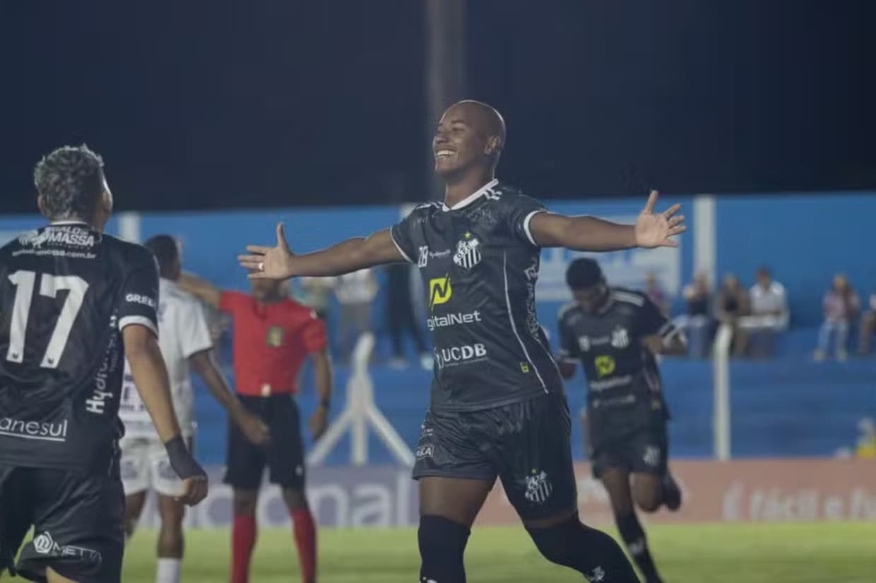 Fenômeno das redes: Alex Choco assume a liderança da artilharia do futebol brasileiro