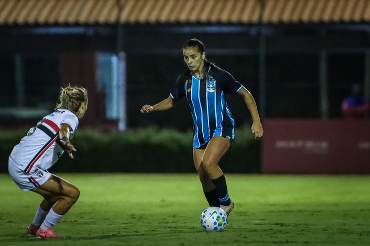 São Paulo vence Grêmio com início avassalador e mira liderança do Brasileirão Feminino