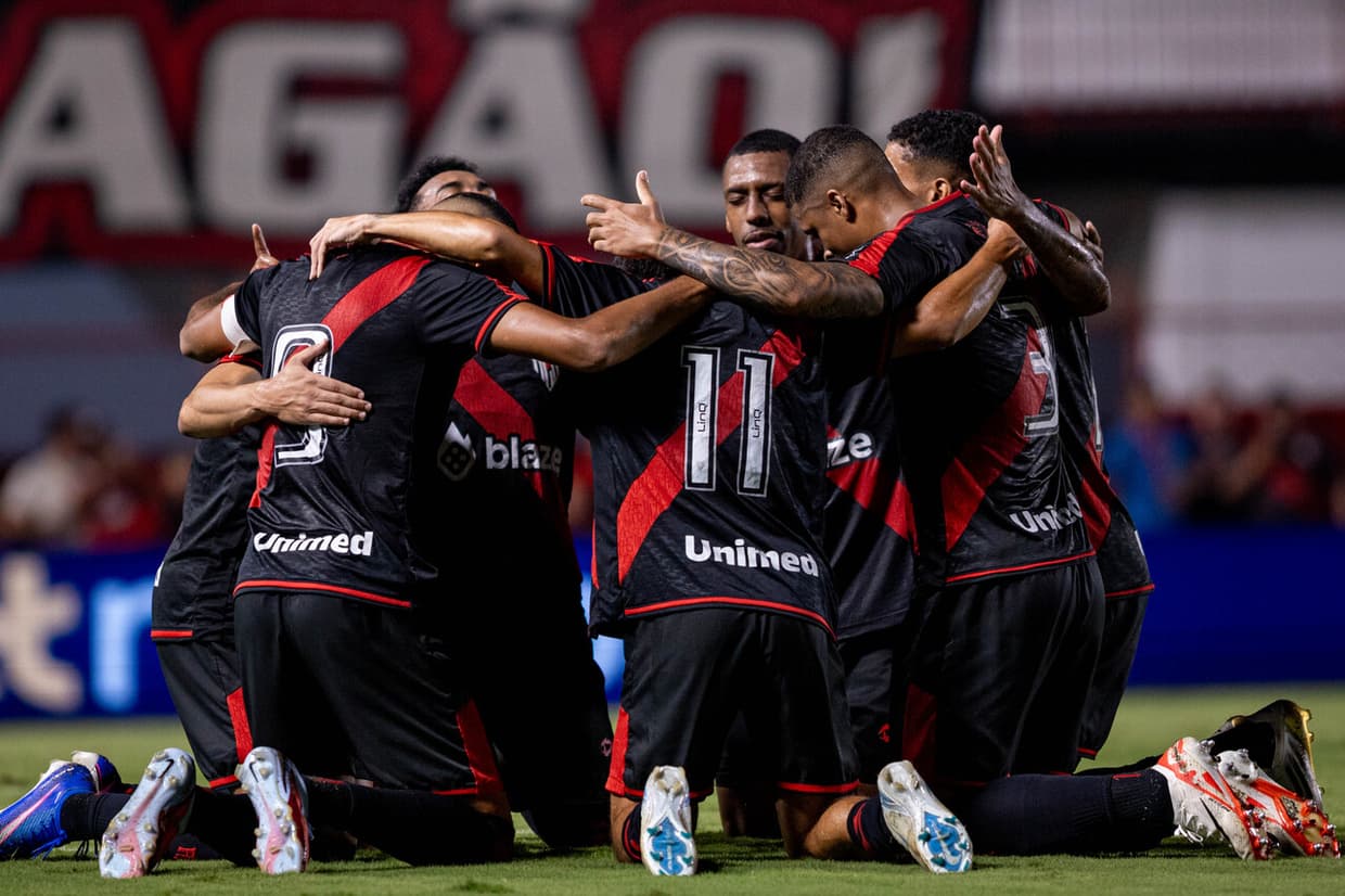 Atlético Goianiense vence Avaí com golaço e deixa zona de rebaixamento da Série B