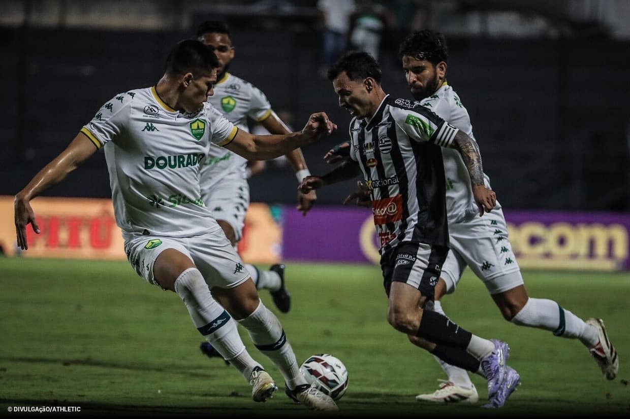 Athletic e Cuiabá empatam sem gols em duelo truncado pela Série B