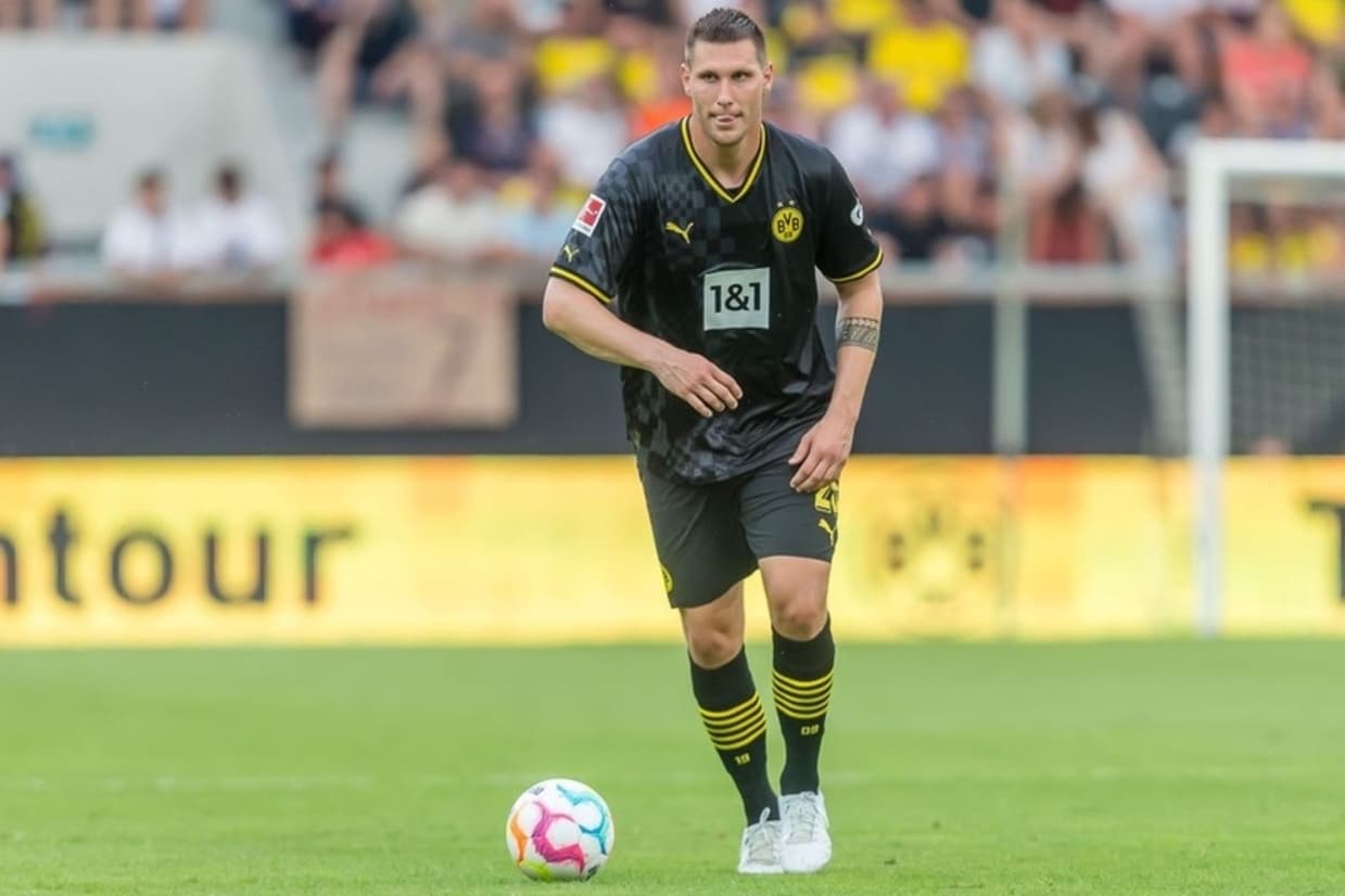 Aos 30 anos, Niklas Sule anuncia aposentadoria após susto com nova lesão