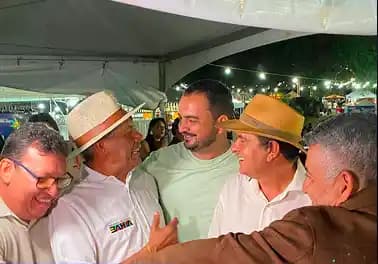 Ibipeba - Prefeito Rhalber Amorim reforça parcerias e foco no agronegócio durante EXPOAGRI Irecê
