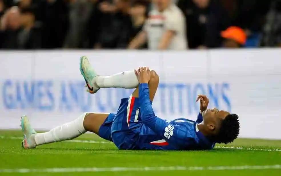 Alerta na Seleção: Estêvão sofre lesão em jogo da Premier League e preocupa às vésperas da Copa