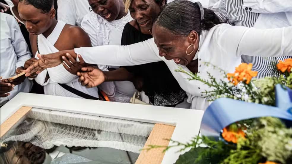 Fanatismo e Sangue: Líder de gangue extermina idosos no Haiti para tentar salvar filho
