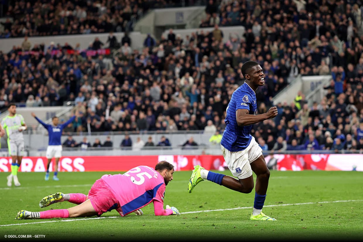 City tropeça contra o Everton e perde vantagem na briga pelo título da Premier League