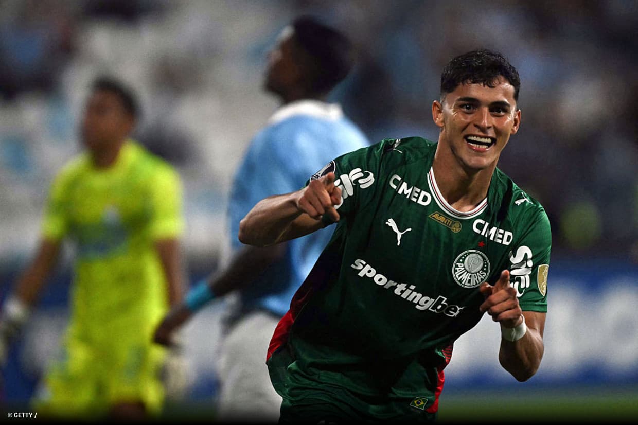 Palmeiras vence o Sporting Cristal em Lima e assume a liderança do Grupo F