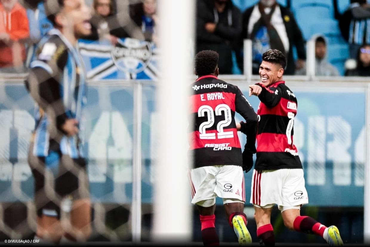 Flamengo domina o Grêmio em Porto Alegre e encosta na liderança do Brasileirão